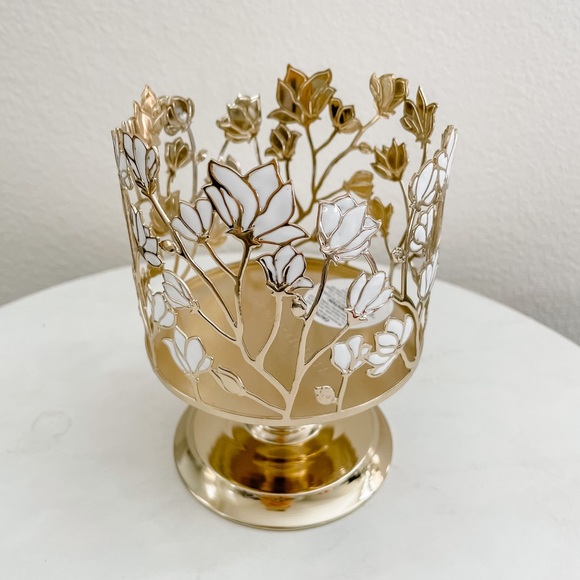 Bath & Body Works Other Bath Body Works Magnolia Flower Candle